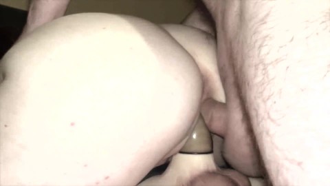 Amateur Babyybutt tricks her husband cuckold into a DVP creampie hubby wears the condom double vaginal double pussy stuffing dou