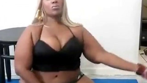 black bbw dancing